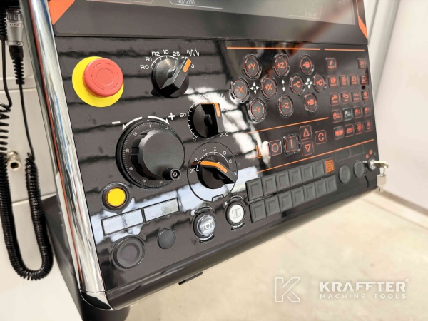 Computer Numerical Control na rabljeni obdelovalni stroji za kovino MAZAK Variaxis C-600 90161