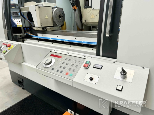 CNC cilindrični brusilni stroj za precizna mehanika JONES & SHIPMAN Ultramat 650 Easy-B 90120 od Kraffter Machine Tools