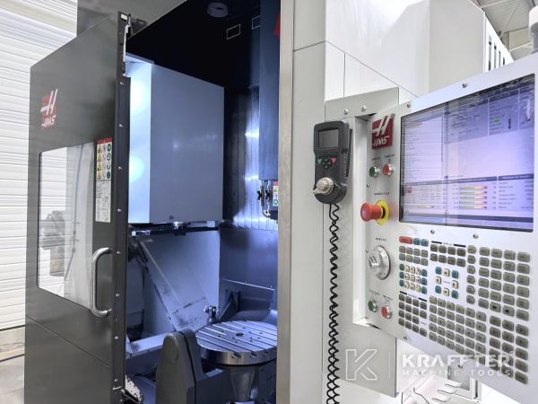 Obdelovalni center rabljena HAAS UMC 750 SS 90145 osi za prodaja