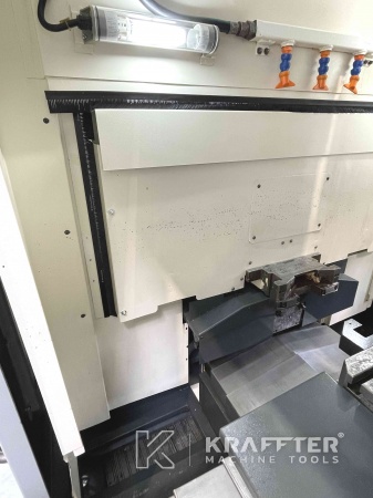 Obdelovalni center CNC HURON VX6 APC 90072