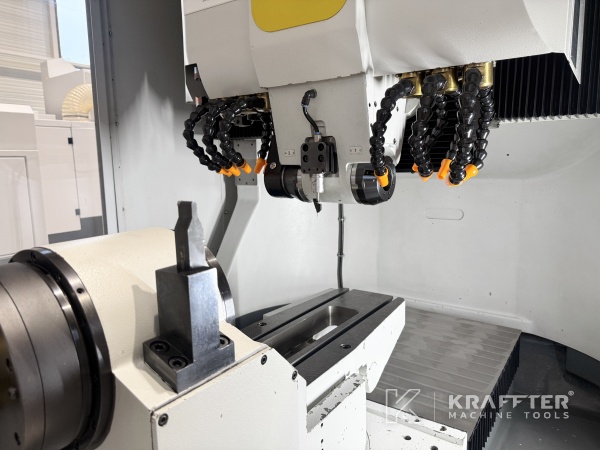 Industrijski stroji za ostrenje CNC stroj za ostrenje orodij WALTER Helitronic Power Diamond 90157