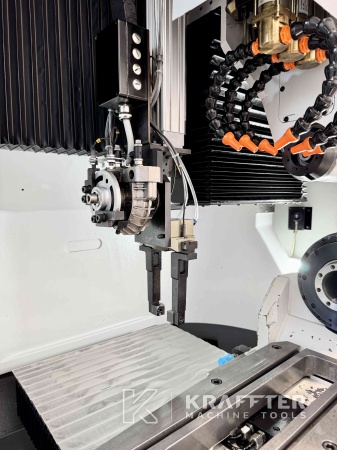 CNC stroj za ostrenje orodij digitalni rabljeni WALTER Helitronic Power Production 90148 pri prodajalcu obdelovalnih strojev Kraffter