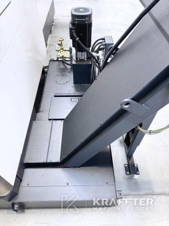 Transportni trak za opilke MAZAK VTC 800/30SR 90187 - CNC Stroji