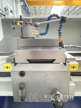 Natančna stružnica za kovino SCHAUBLIN 225 20690-007 pri Kraffter Machine Tools