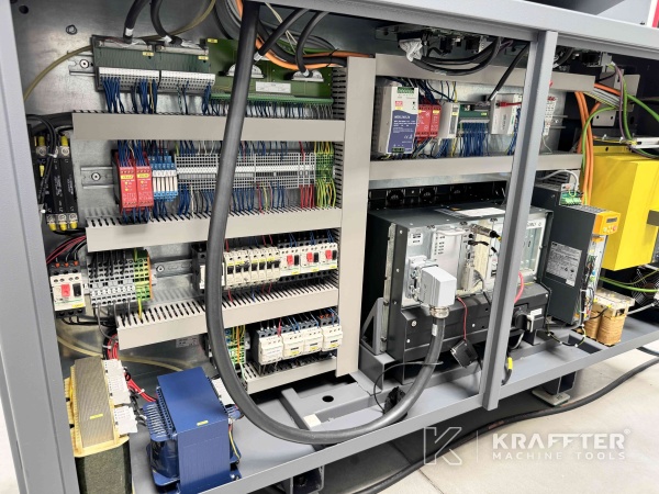 Električna omarica za industrijski stroj SCHAUBLIN 102 TM 90151