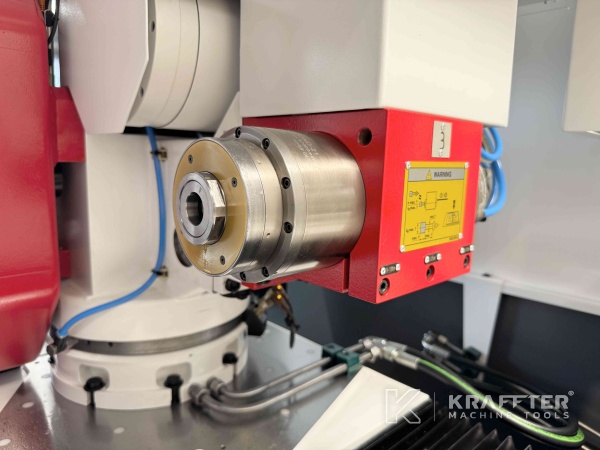 CNC cilindrični brusilni stroj rabljena STUDER S33 90137 destocking Evropa, Slovenija in mednarodno.