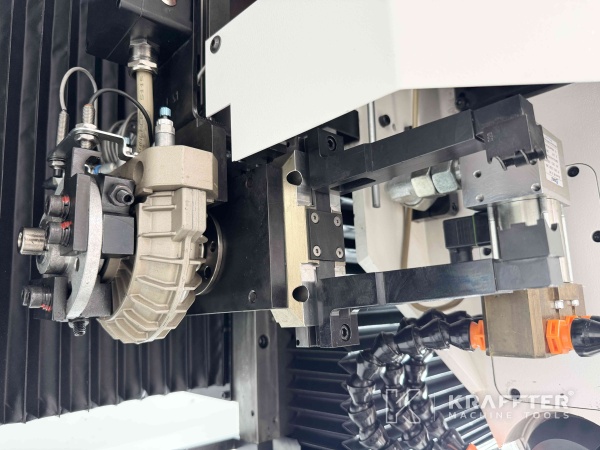 CNC stroj za ostrenje orodij visoka preciznost WALTER Helitronic Basic 90142 od Kraffter Machine Tools