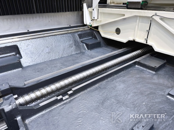 Kraffter prodajalec rabljenih obdelovalnih strojev MAZAK VTC 800/30SR 90187