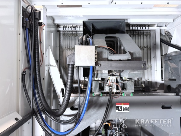 Prodaja Obdelovalni center HAAS UMC 750 SS 90145 Stroji za obdelavo kovin - Kraffter