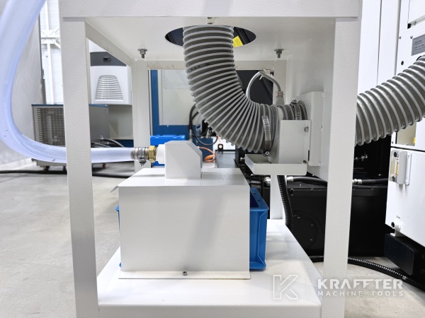 Prodaja CNC Vertikalne stružnice MAZAK Mega Turn 900 90171 Stroji za obdelavo kovin - Kraffter