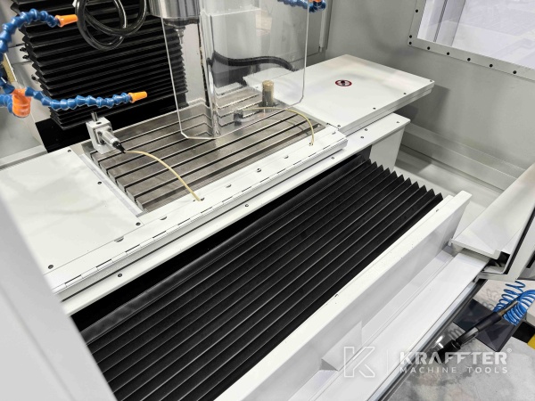 Nakup in prodaja Koordinatni brusilni stroj CNC HAUSER S35-400 90095 Evropa, Švica, mednarodno