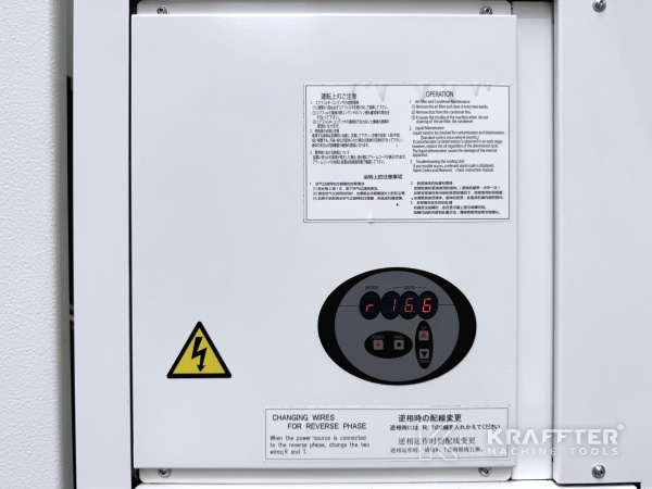 CNC Vertikalne stružnice za prodajo MAZAK Mega Turn 900 90171 rabljena strojna orodja