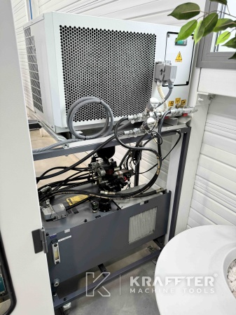 Stružnica CNC za prodajo BENZINGER TNI B6 90116 rabljena strojna orodja