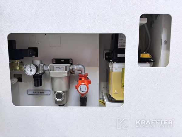 Stružnica CNC MAZAK Mega Turn 900 90171 - Stroji za obdelava kovin