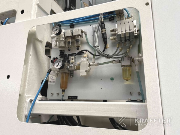 Mednarodni nakup in prodaja Obdelovalni center HURON VX6 APC 90072