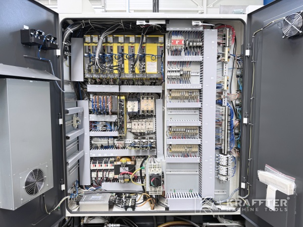 Industrijska električna omarica na NAKAMURA TOME NTJ 100 90190