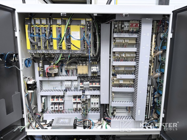 Industrijska električna omarica na NAKAMURA TOME WT 100 90182
