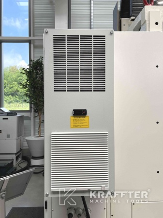 Nakup in prodaja Obdelovalni center HURON VX6 APC 90072 po vsem svetu