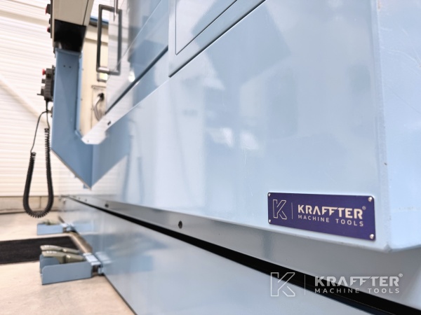Nazivna plošča Stružni in rezkalni center OKUMA Multus B400 pri obdelovalnih strojih KRAFFTER 90175