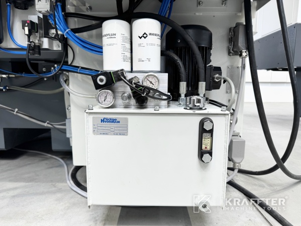 CNC cilindrični brusilni stroj digitalni rabljeni STUDER S33 90177 pri prodajalcu obdelovalnih strojev Kraffter