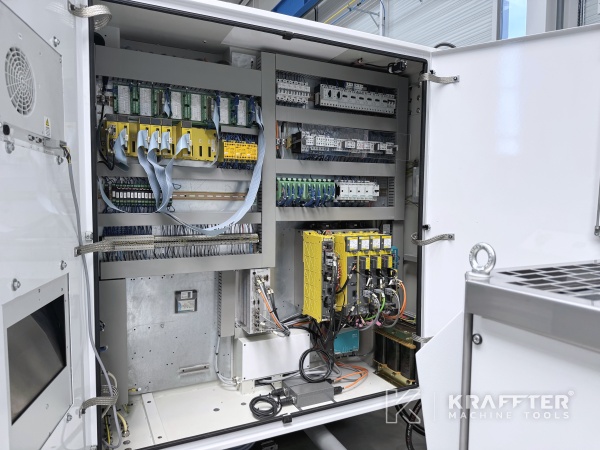 Industrijska električna omarica na STUDER S31 90178