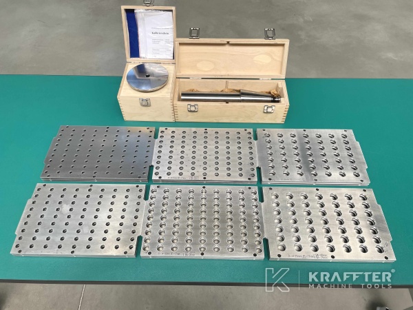 Strojno orodje za CNC stroj za ostrenje orodij WALTER Helitronic Basic 90085