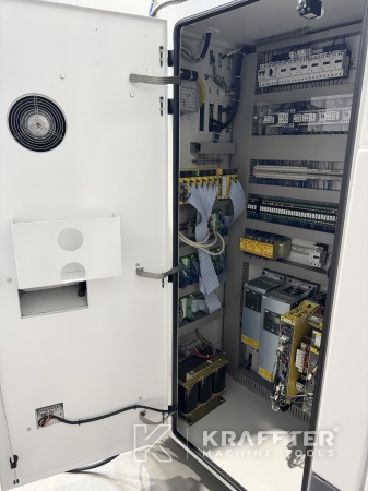 Industrijska električna omarica na STUDER S33 90149