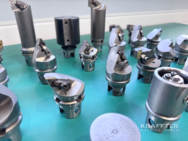 Dodatki, oprema, orodja CNC Vertikalne stružnice MAZAK Mega Turn 900 90171