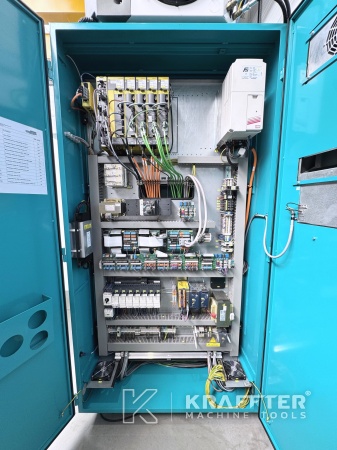 Industrijska električna omarica na SCHNEEBERGER Gemini DMR 90173