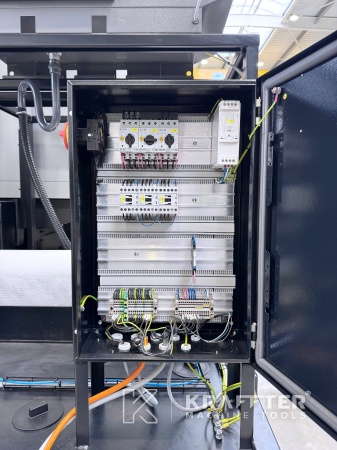 Električna omarica za industrijski stroj AMADA Techster 106 90163