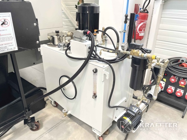 Obdelovalni center rabljena EUMACH DVM 2021 90082 destocking Evropa, Slovenija in mednarodno.