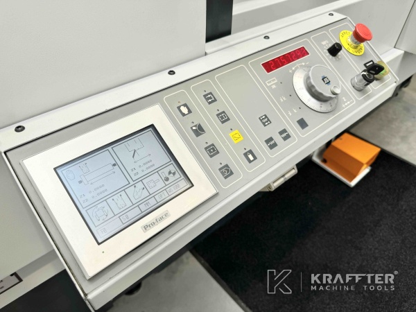 Krmilni pult na CNC cilindrični brusilni stroj JONES & SHIPMAN Ultramat 650 Easy-B 90120