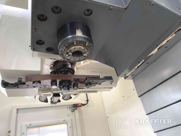 Obdelovalni center Numerično krmiljeni HURON VX6 APC 90072 obdelava kovin
