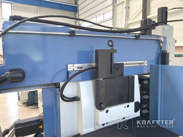 CNC rezkalni stroj rabljena PEDERSEN VPF-970TI 20689-997 3 osi za prodaja