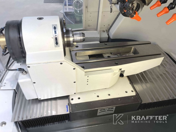 Rabljena CNC stroj za ostrenje orodij preciznost WALTER Helitronic Power 90076 obdelava kovin