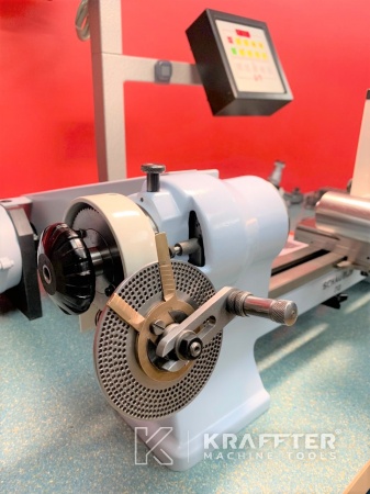 Natančna stružnica za kovino SCHAUBLIN 70-CF 20689-949 pri Kraffter Machine Tools