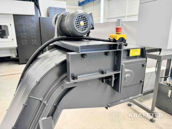 Stružnica CNC za prodajo TAKISAWA TS-4000 YS 90081 rabljena strojna orodja