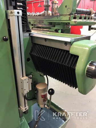 Mednarodni nakup in prodaja Rezkalni stroji DECKEL FP3 20689-883