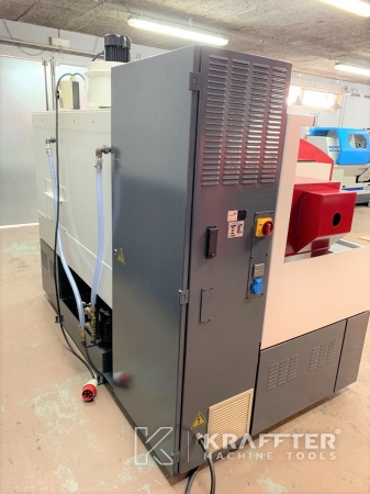 Natančna univerzalna stružnica SCHAUBLIN 180 CNC R-TM A2-5 20689-958 Rabljeni stroji za obdelava kovin